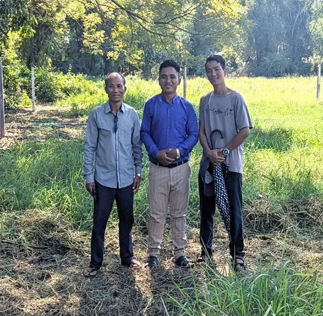 village pastor with 2 IDP friends who will all build church